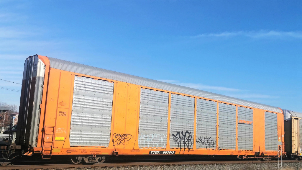 BNSF 27329 (Body) TTGX 693613 (Flat)